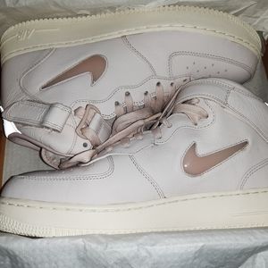 BRAND NEW DEAD STOCK NEVER WORN, NOT EVEN TRIED ON...